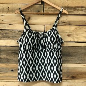 ROAMAN’S black and white tankini top, size 14W